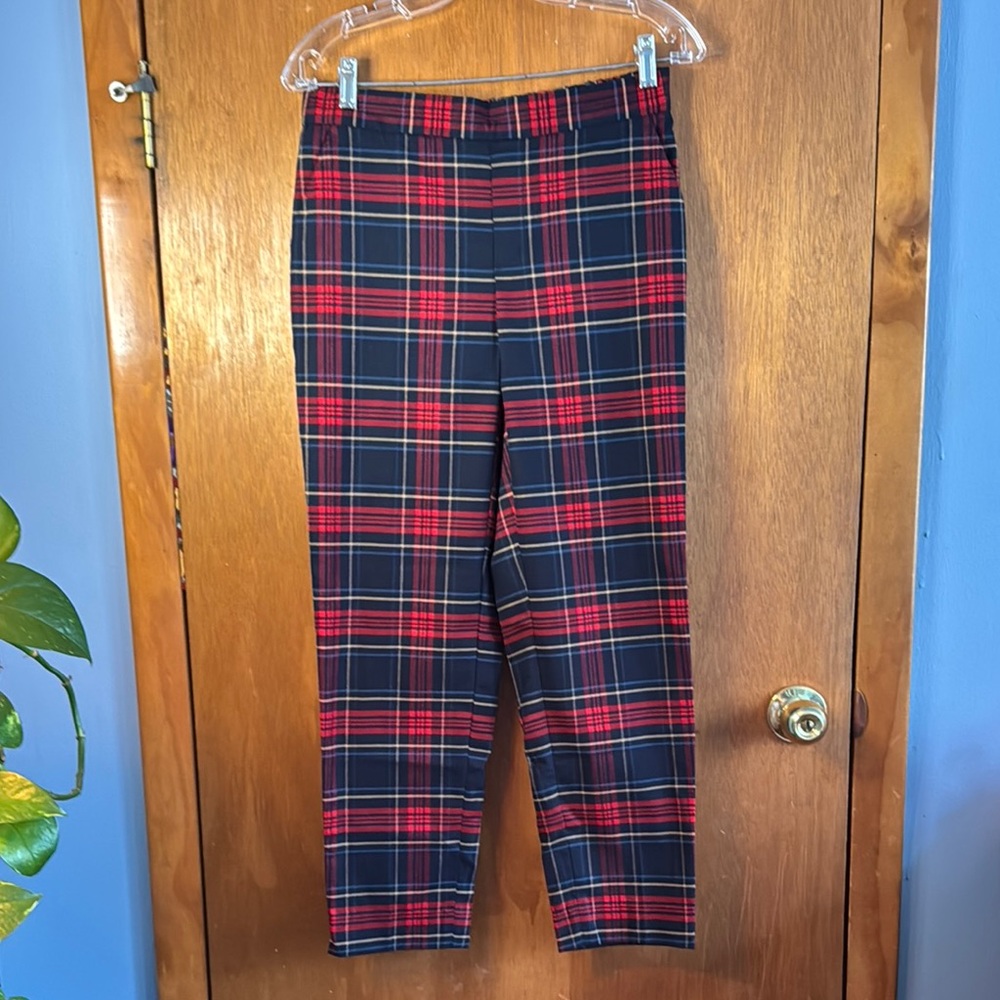 Banana Republic Red and Black plaid Hayden pant Classic Style